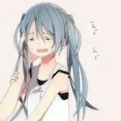 女子痛经小猫从门缝塞止痛药